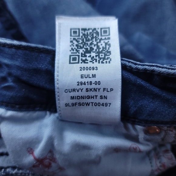 TRUE RELIGION  CURVY SKINNY FLP MIDNIGHT SN WASH RAW Hem Size26 - Picture 9 of 11